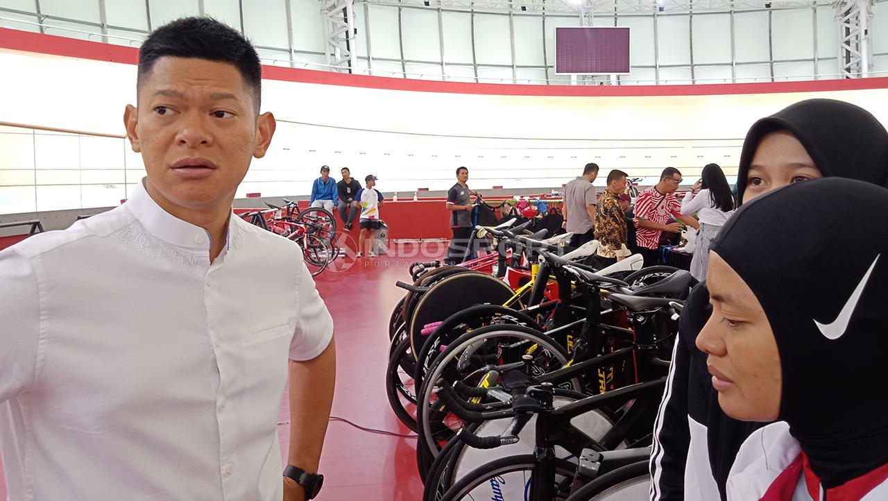 Ketua Umum Ikatan Sport Sepeda Indonesia (ISSI), Raja Sapta Oktohari hadiri hari ketiga pertandingan Balap Sepeda ATC 2019, Jumat (11/01/19).