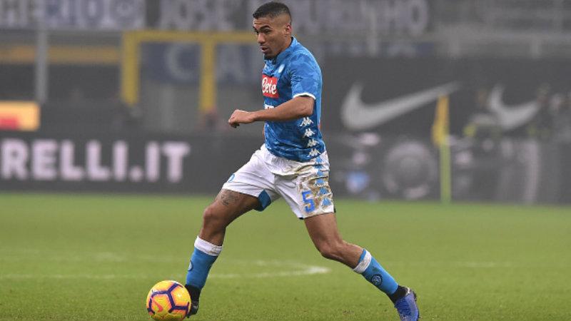 Allan, gelandang tengah Napoli. Copyright: INDOSPORT