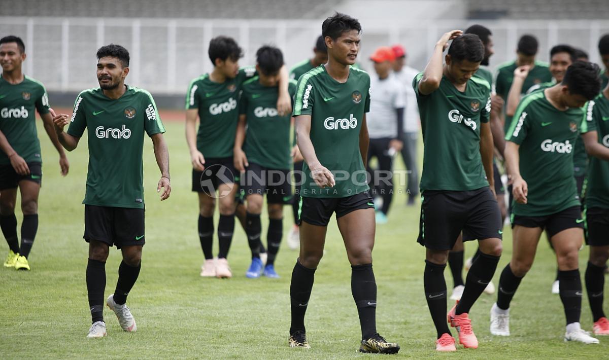 Para pemain Timnas Indonesia U-22 usai melakukan latihan.