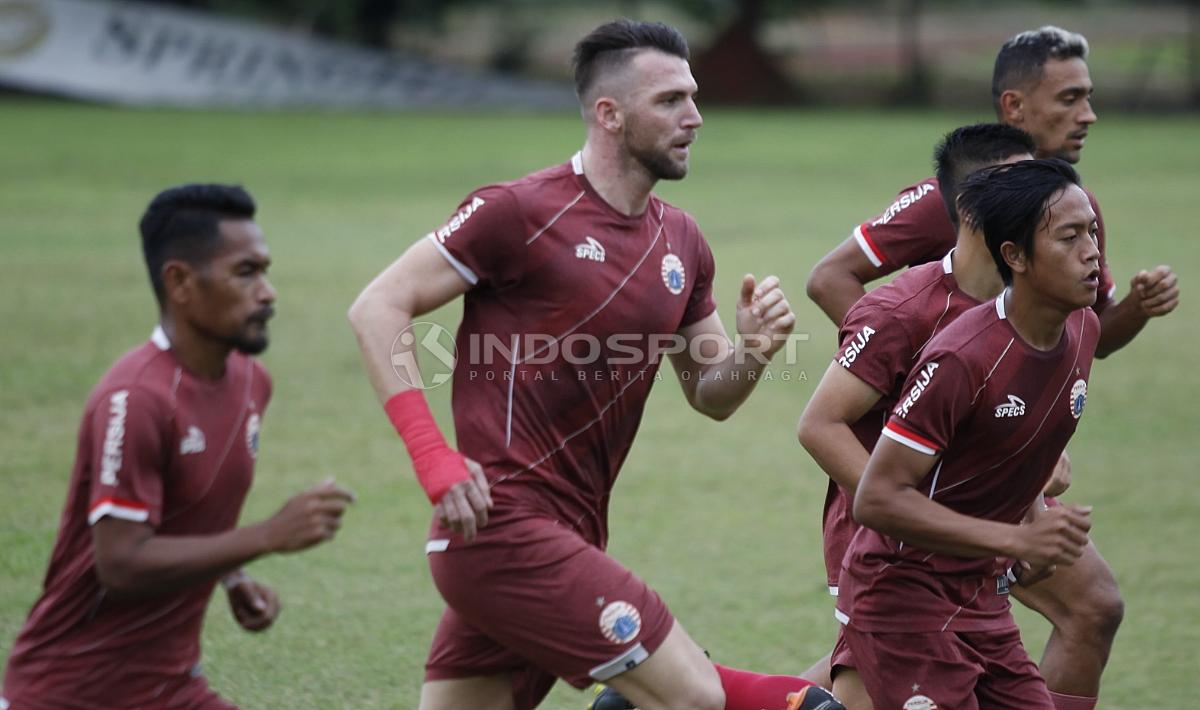 Marko Simic (kedua dari kiri) juga sudah terlihat berlatih bersama Persija.