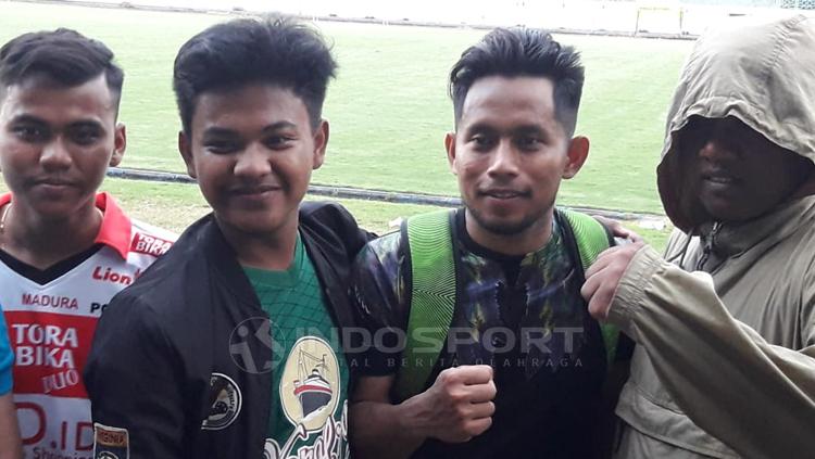 Andik Vermansah foto bersama Bonek dan K-Conk Mania