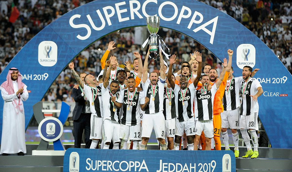 kemeriahan Juventus menjadi juara Supercoppa Italiana setelaha memenangkan laga melawan AC Milan dengan skor 1-0 di King Abdullah Sports City pada (16/01/19) di Jeddah, Arab Saudi.