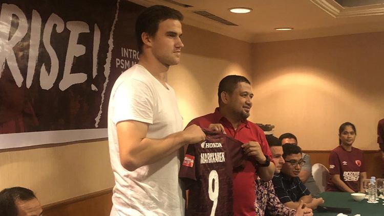 Eks striker Real Madrid B Eero Markkanen (kiri) dan CEO PSM Makassar Munafri Arifuddin (kanan). Copyright: Twitter/@JonneLindblom