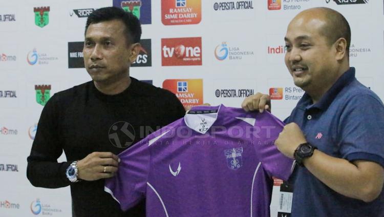 Widodo Cahyono Putro resmi diperkenalkan Persita Tangerang sebagai pelatih barunya Copyright: Petrus Manus Da Yerimon/INDOSPORT