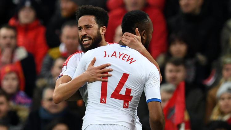 Perayaan pemain Crystal Palace Andros Townsend ketika mencetak gol ke gawang Liverpool dalam laga Liga Primer Inggris (Premier League) di Stadion Anfield, Sabtu (19/01/19).