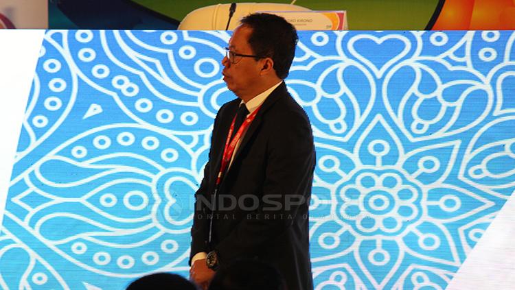 Joko Driyono ketika dipanggil Edy Rahmayadi saat kongres tahunan PSSI di Hotel Sofitel Beach Resort, Nusa Dua, Bali. Minggu (20/1/19).