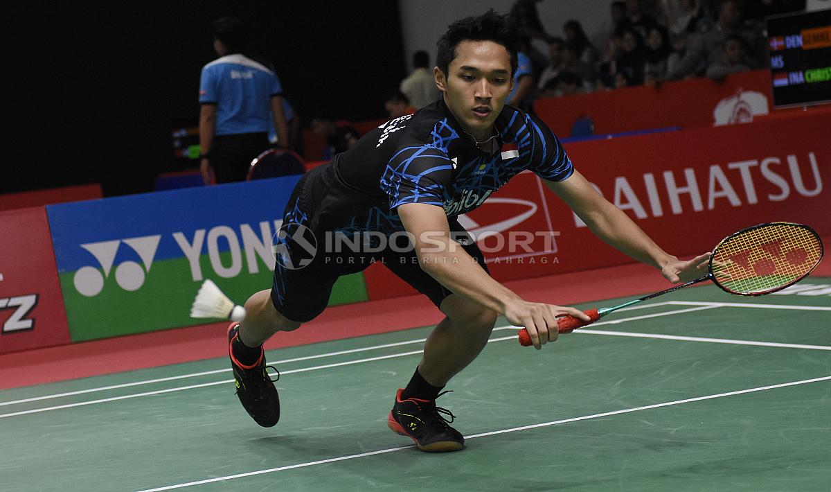 Pebulu tangkis tunggal putra Indonesia, Jonatan Christie, melaju ke babak kedua Indonesia Masters 2019 setelah hanya bermain satu gim. - INDOSPORT