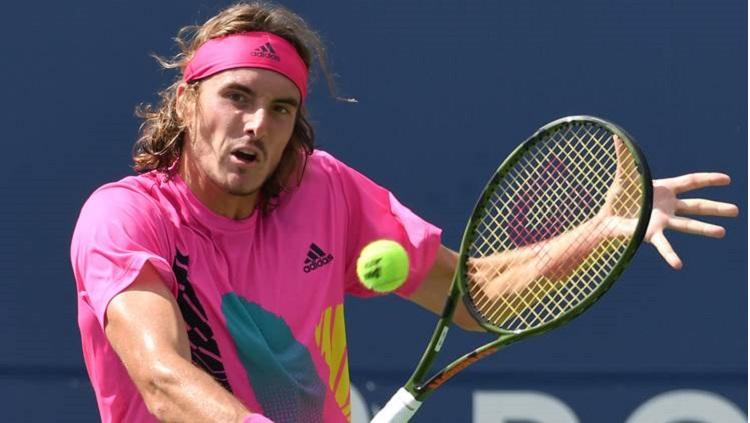 Selain bermain tenis, Stefanos Tsitsipas juga seorang Youtuber aktif. - INDOSPORT