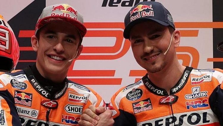 Marc Marquez membela rekan setimnya, Jorge Lorenzo, yang menjadi biang kerok kecelakaan MotoGP Catalunya 2019, Minggu (16/06/2019).