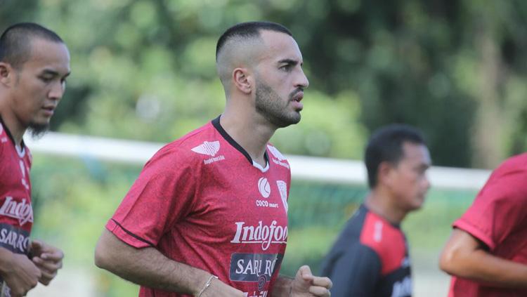 Gelandang Bali United asal Irak Brwa Hekmat Nouri saat berlatih, Minggu (27/01/19). Copyright: Media Bali United