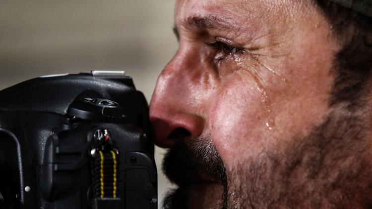 Fotografer Iraq Menangis karena Iraq tersingkir dari Asian Cup - INDOSPORT