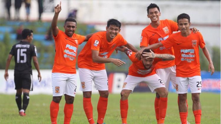 Perayaan para pemain Borneo FC usai membobol gawang PS Mojokerto Putra di Piala Indonesia 2018/2019, Selasa (29/01/19)