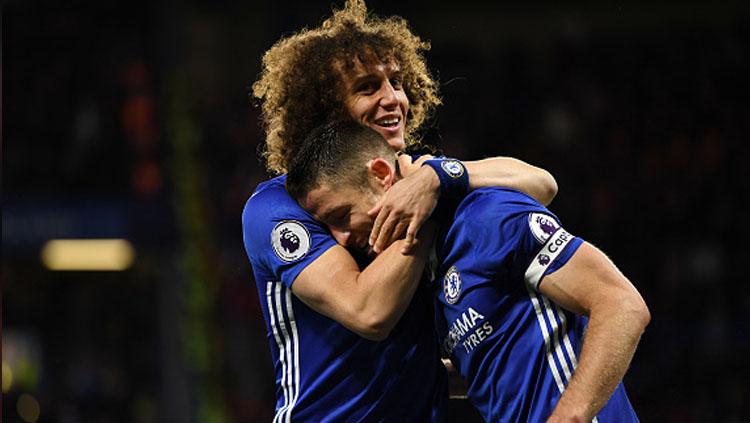 David Luiz dan Gary Cahill, 2 bek tengah milik Chelsea.