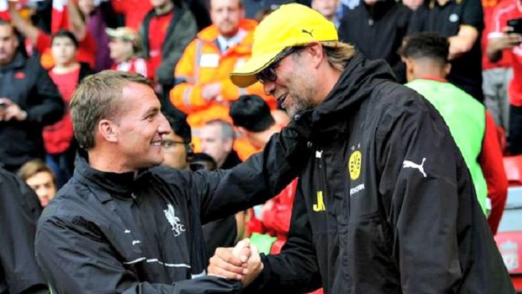 Brendan Rodgers (kiri) saat masih di Liverpool dan Jurgen Klopp di Borussia Dortmund. Copyright: Football 365
