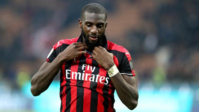 Tiemoue Bakayoko melakukan hal konyol di lapangan kala dirinya lupa nomor punggung saat AS Monaco melakukan pergantian pemain