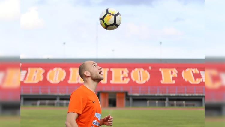 Persija Jakarta, Semen Padang, dan Barito Putera berpeluang menampung Jan Lammers yang terdepak dari Borneo FC.