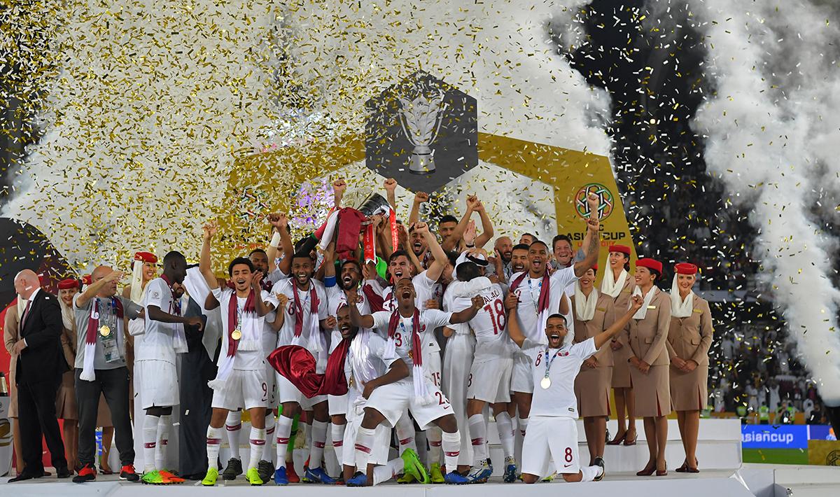 Kegembiraan di tampilkan oleh para pemain Timnas Qatar sebagai juara Piala Asia melawan Jepang di Stadion Zayed Sports City pada (01/02/19) di Abu Dhabi, Uni Emirat Arab.