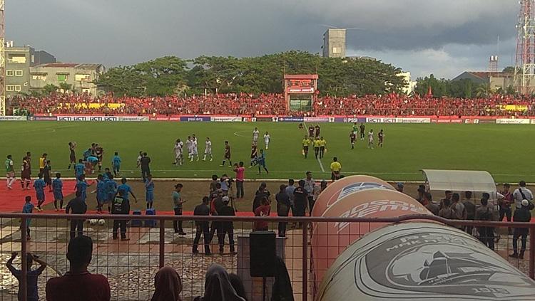 Suasana pertandingan Piala Indonesia 2018/2019 antara PSM Makassar vs Kalteng Putra di Stadion Mattoangin, Sulawesi Selatan, Minggu (03/02/19). Copyright: Twitter/@Daeng_Info