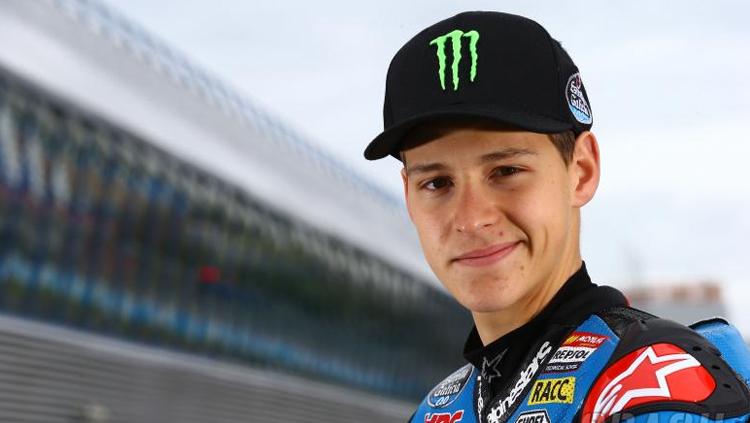 Raih predikat Rookie of the Year tidak membuat Fabio Quartararo melupakan orang-orang yang spesial di hatinya.