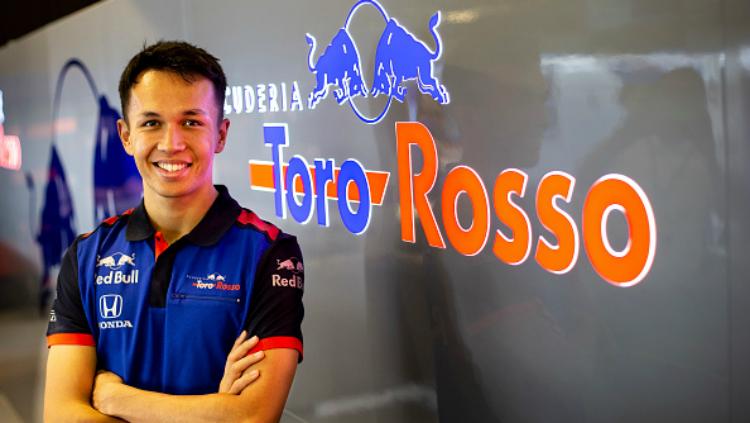 Alexander Albon saat bergabung tim F1 Toro Rosso. Copyright: GettyImages