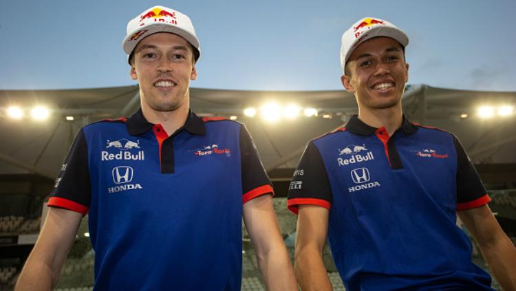 Daniil Kvyat dan Alexander Albon, saat masih bersama di tim Toro Rosso di F1 2019.
