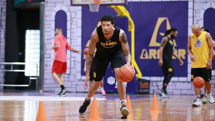 CLS Knights Surabaya saat sedang latihan.
