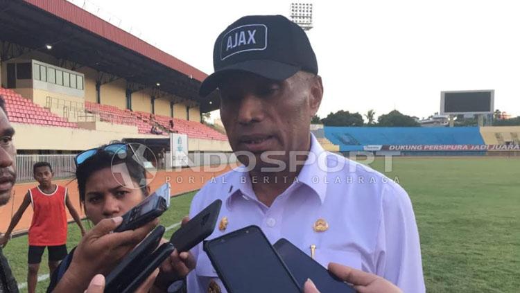 Ketua Umum Persipura Jayapura, Benhur Tomi Mano.
