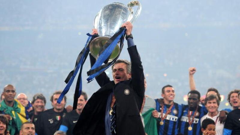 Jose Mourinho saat membela Inter Milan.