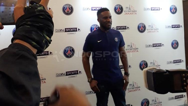 Bintang PSG Jay-Jay Okocha hadir di acara BeinSport