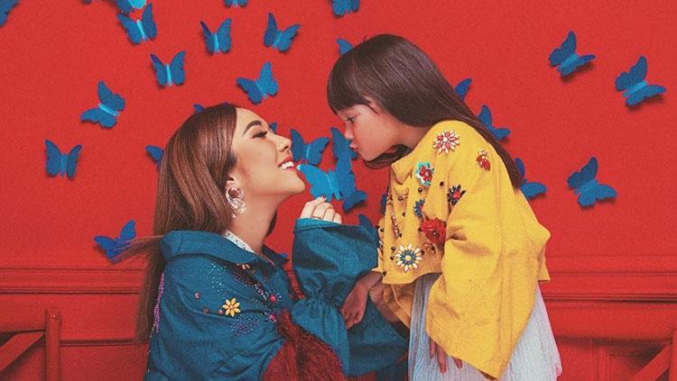 Gisella Anastasia dan anaknya Gempi