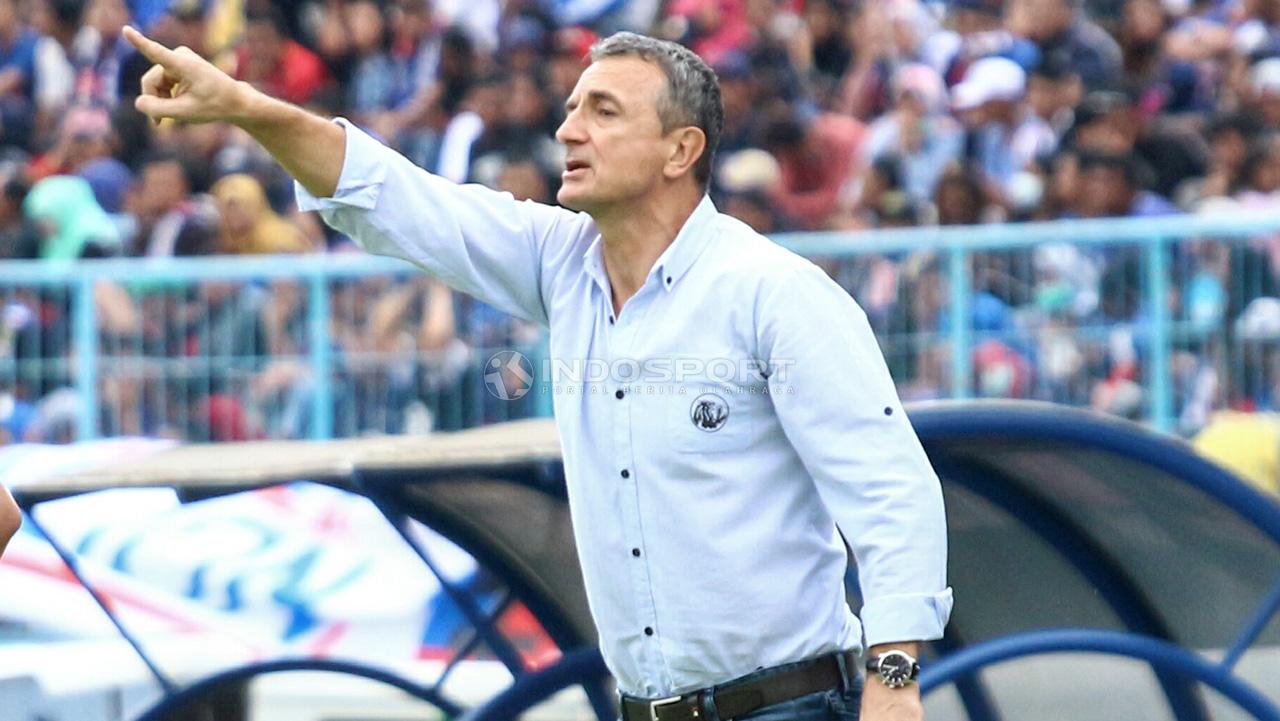 Pelatih Arema FC, Milomir Seslija. Copyright: Ian Setiawan/Indosport.com