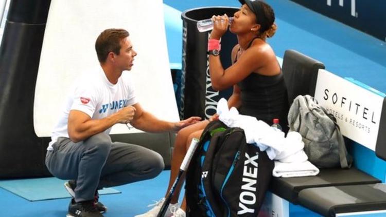 Naomi Osaka dan Sascha Benjin berhasil meraih hasil luar biasa hanya dalam kurun waktu satu tahun. - INDOSPORT