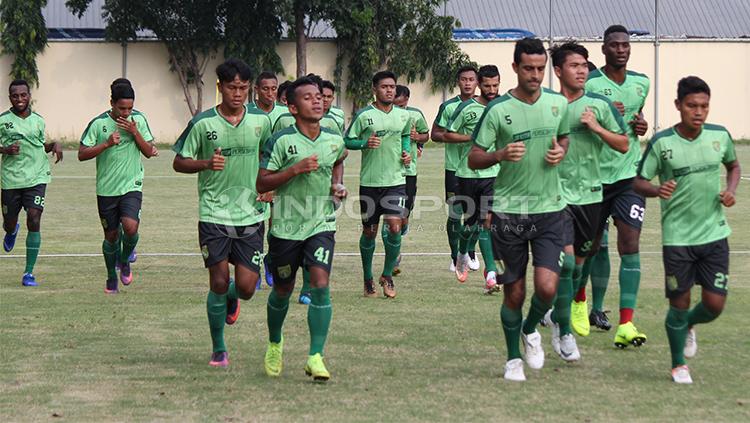 Skuat Persebaya Latihan Intens Copyright: Fitra Herdian/INDOSPORT