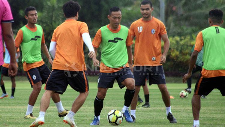 Skuat PSS Sleman jalani latihan Copyright: Ronald Segera Prabwo/INDOSPORT