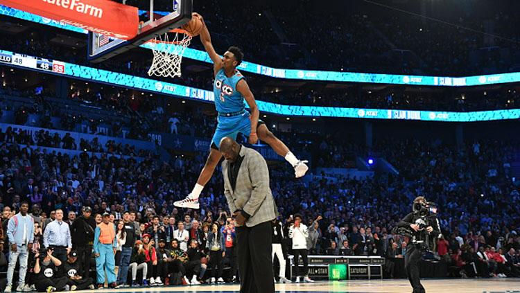Halidou Diallo, shooting guard milik Oklahoma City Thunder, pemenang slam dunk contest 2019.