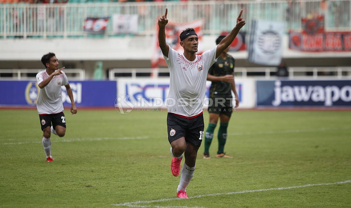 Bruno Matos melakukan selebrasi usai cetak gol ke gawang PS Tira Persikabo Copyright: Herry Ibrahim/INDOSPORT