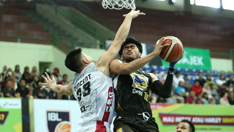 SItuasi pertandingan Stapac vs Prawira Bandung Copyright: IBL