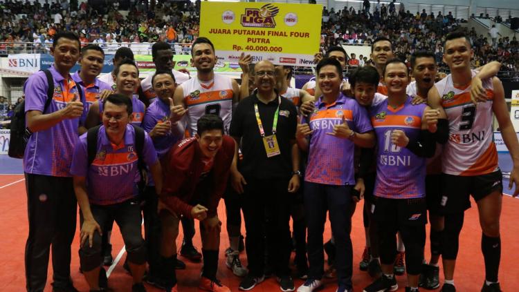 Jakarta BNI 46 sebagai juara Final Four Proliga 2019.