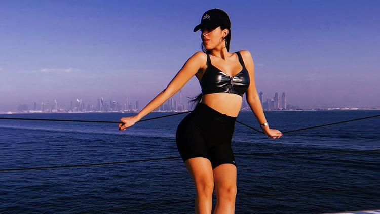 Kenakan Pakaian Yoga, Georgina Rodriguez Twerking Seksi