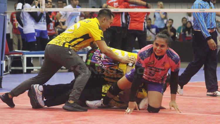 Selebrasi Jakarta PGN Popsivo Polwan Copyright: Ronald Seger/INDOSPORT