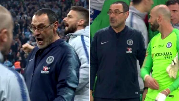 Maurizio Sarri marah-marah saat Kepa Arrizabalaga tidak mau diganti dalam pertandingan final Piala Liga Inggris, Chelsea vs Manchester City, Minggu (24/02/19). Copyright: Internet