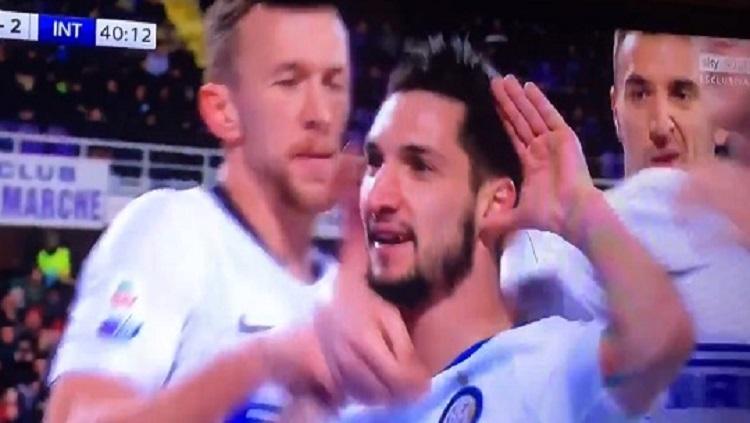 Perisic Halangi Selebrasi Politano di pertandingan Fiorentina vs Inter Milan, Senin (25/2/19) dini hari WIB.