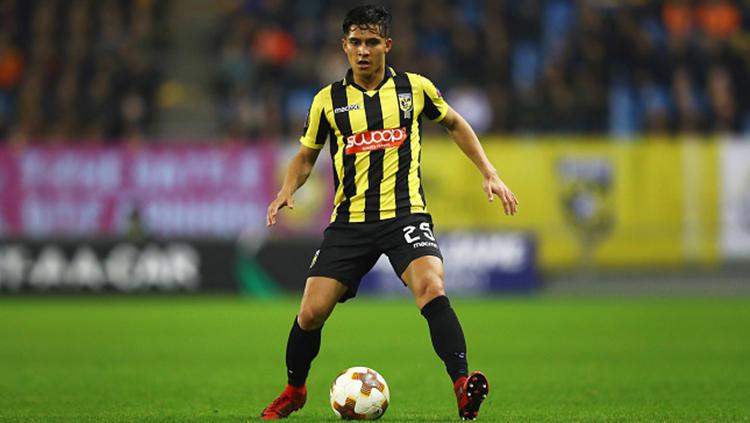 Gelandang asal Belanda keturunan Indonesia Navarone Foor ternyata pernah setim sama pemain incaran Liverpool Milot Rashica meski sebelumnya sempat berduel.