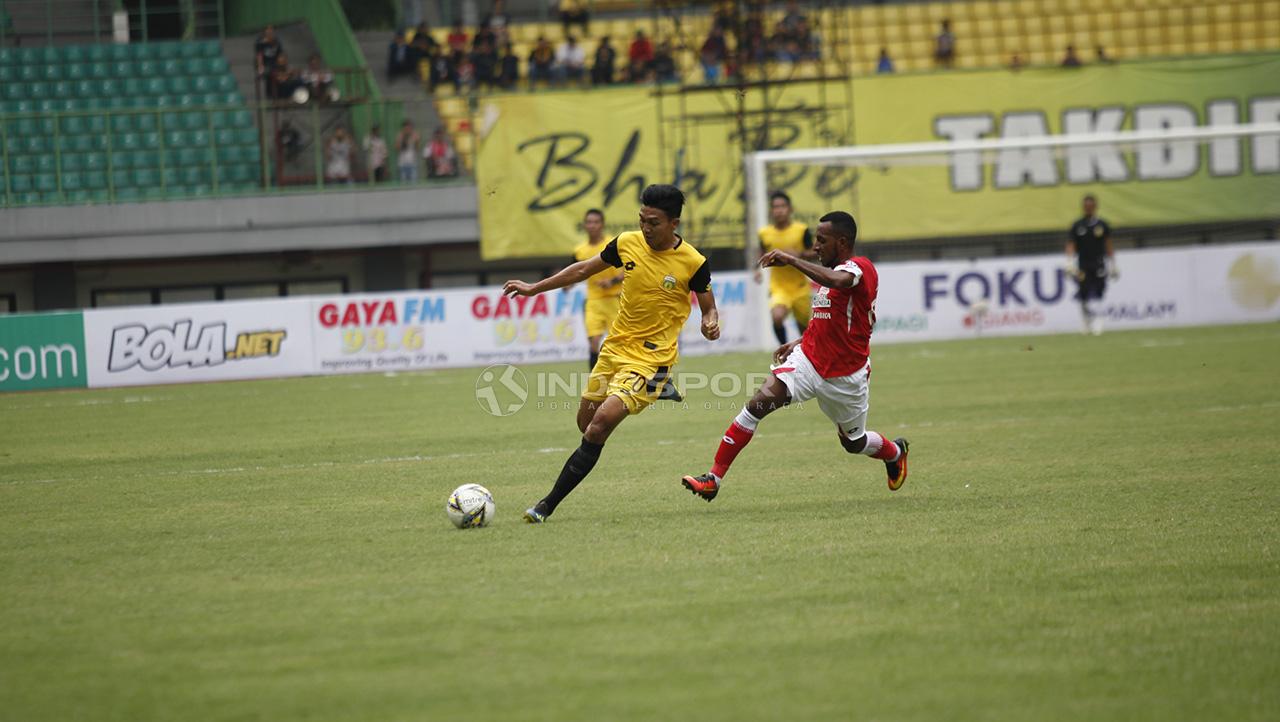 Bhayangkara FC vs Semen Padang.