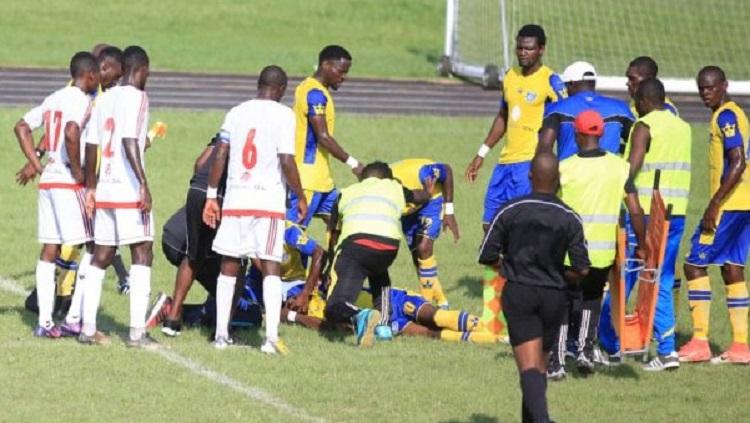 Seorang pesepak bola asal Gabon tewas secara mendadak saat tengah bertanding.
