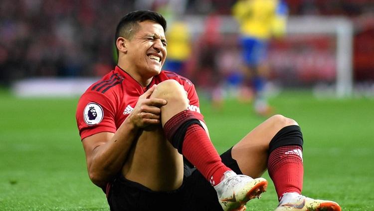 Sanchez diprediksi akan absen selama 2 bulan karena mengalami cedera lutut Copyright: Getty Images