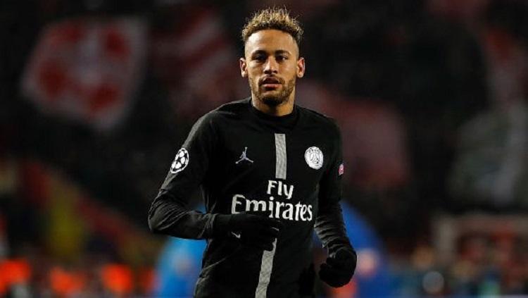 Pemain Paris Saint-Germain (PSG), Neymar, kedatangan 'jin' dari film Aladdin.