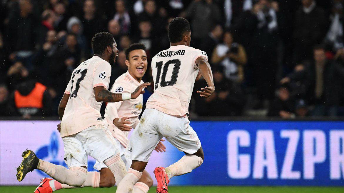 Selebrasi pemain Manchester United usai mengalahkan PSG, Kamis (07/03/19). Copyright: twitter.com/ChampionsLeague