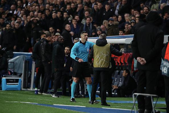 Damir Skomina di laga PSG vs Man United Copyright: INDOSPORT