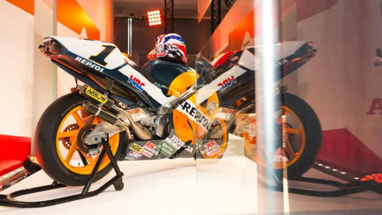 Tampilan baru Repsol Honda Team untuk MotoGP 2019 pada bagian ban yang masih menggunakan produk Michelin. Copyright: motogp.hondaracingcorporation.com